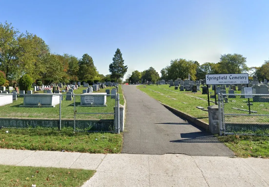 springfield cemetery entrance