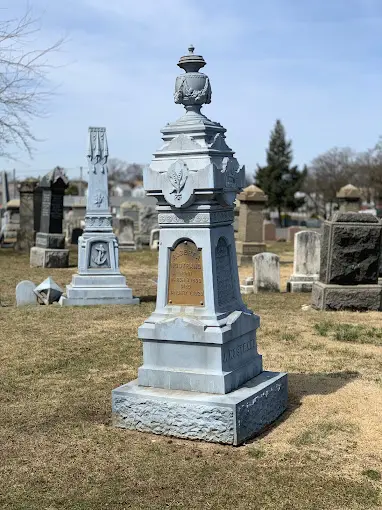 springfield cemetery monuments
